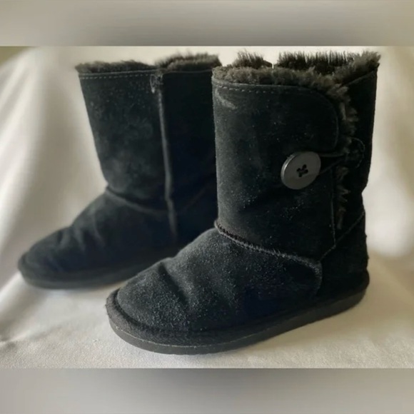 G.H. Bass & Co. Black Boots with Button Detail & Faux Fur Lining Size Girl’s 11M - Picture 2 of 8